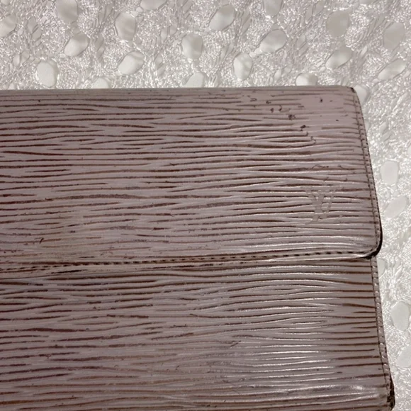 Louis Vuitton Purple Wallet - Picture 13 of 15